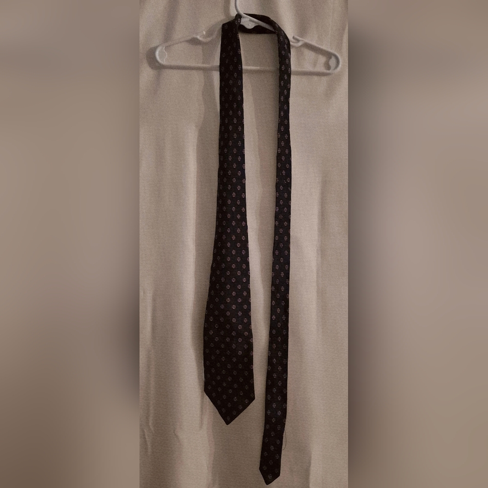 Elegant Navy Patterned Tie